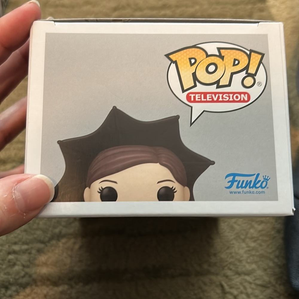 NWT Funko Pop Gilmore Girls Rory Gilmore Vinyl Figure - Picture 3 of 5